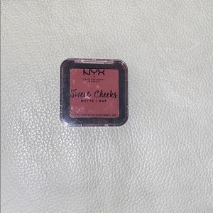 NYX blush